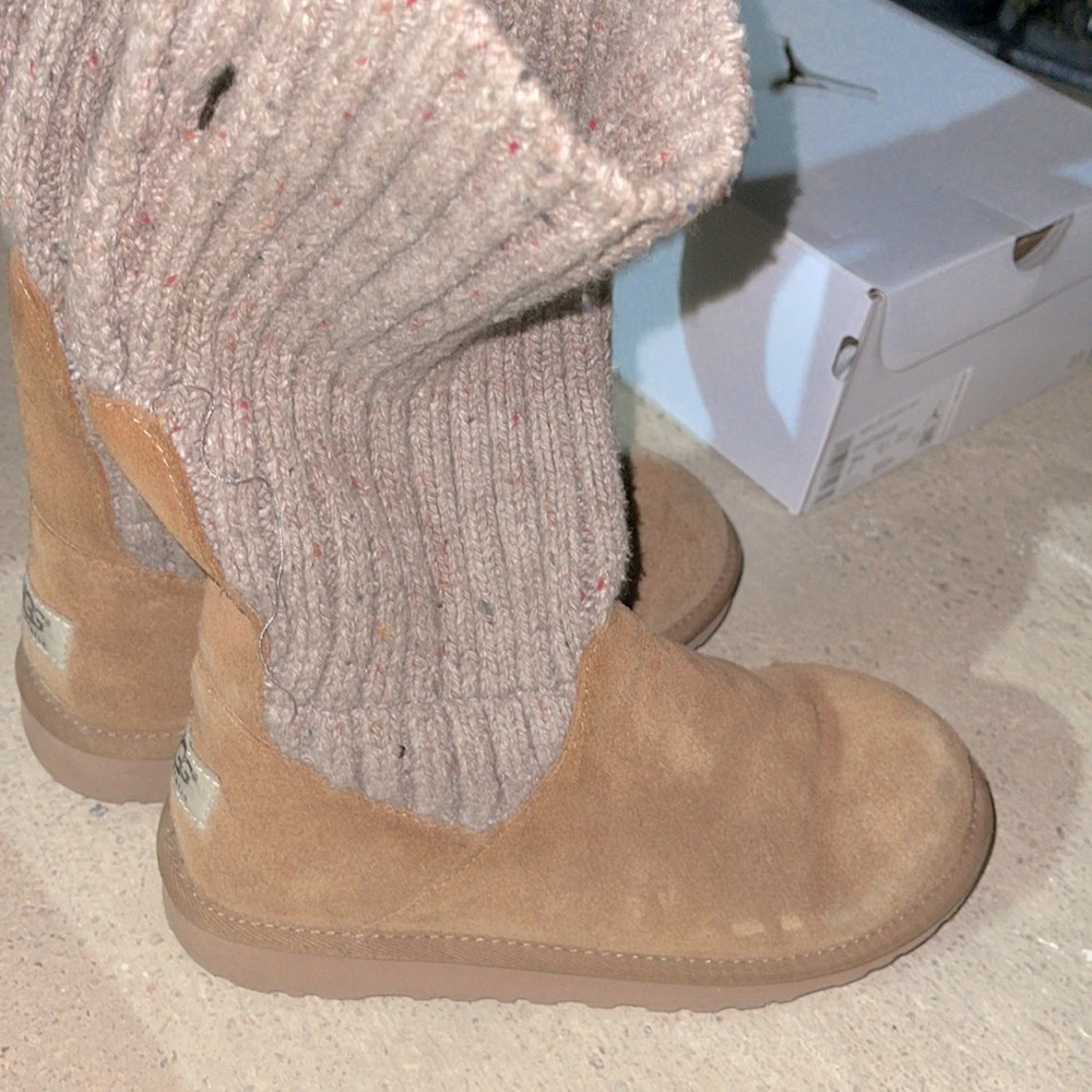 Versatile Chestnut Ugg - image 2